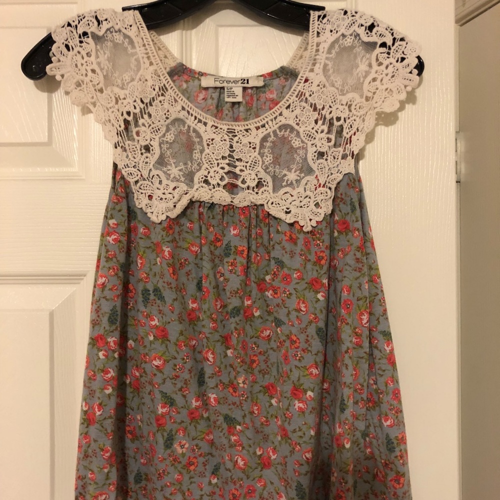 FOREVER21 Floral Shirt with Lace